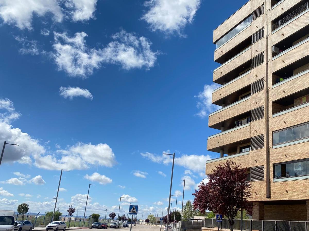 Aires De Toledo-Parque Warner Y Madrid En Familia Leilighet Eksteriør bilde