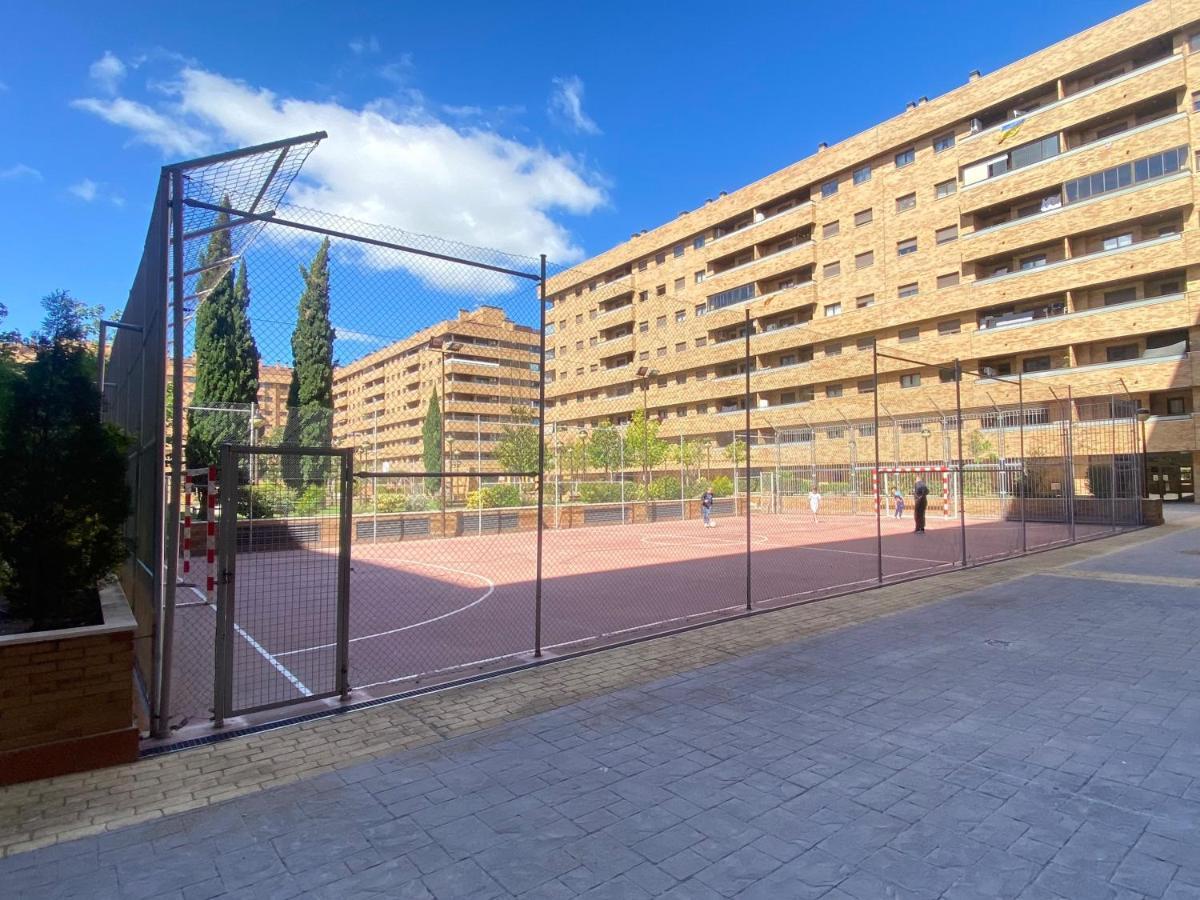 Aires De Toledo-Parque Warner Y Madrid En Familia Leilighet Eksteriør bilde