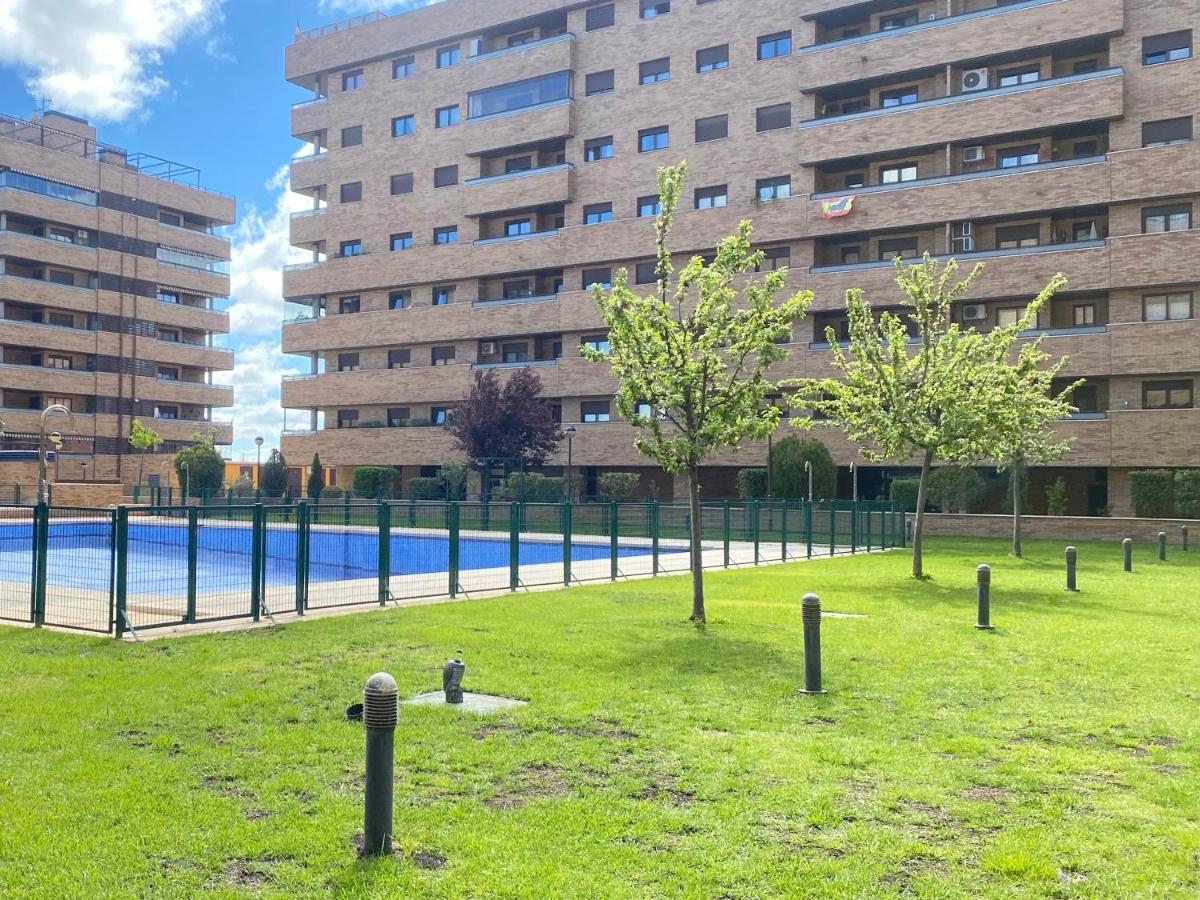 Aires De Toledo-Parque Warner Y Madrid En Familia Leilighet Eksteriør bilde