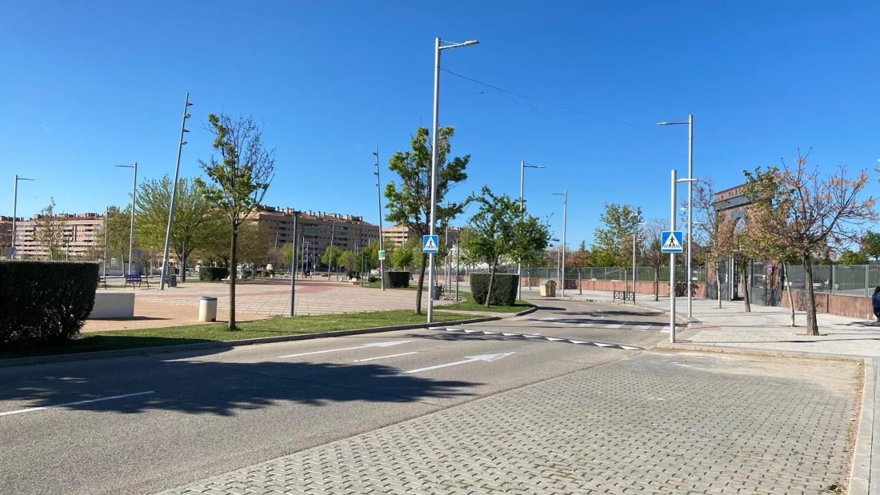 Aires De Toledo-Parque Warner Y Madrid En Familia Leilighet Eksteriør bilde